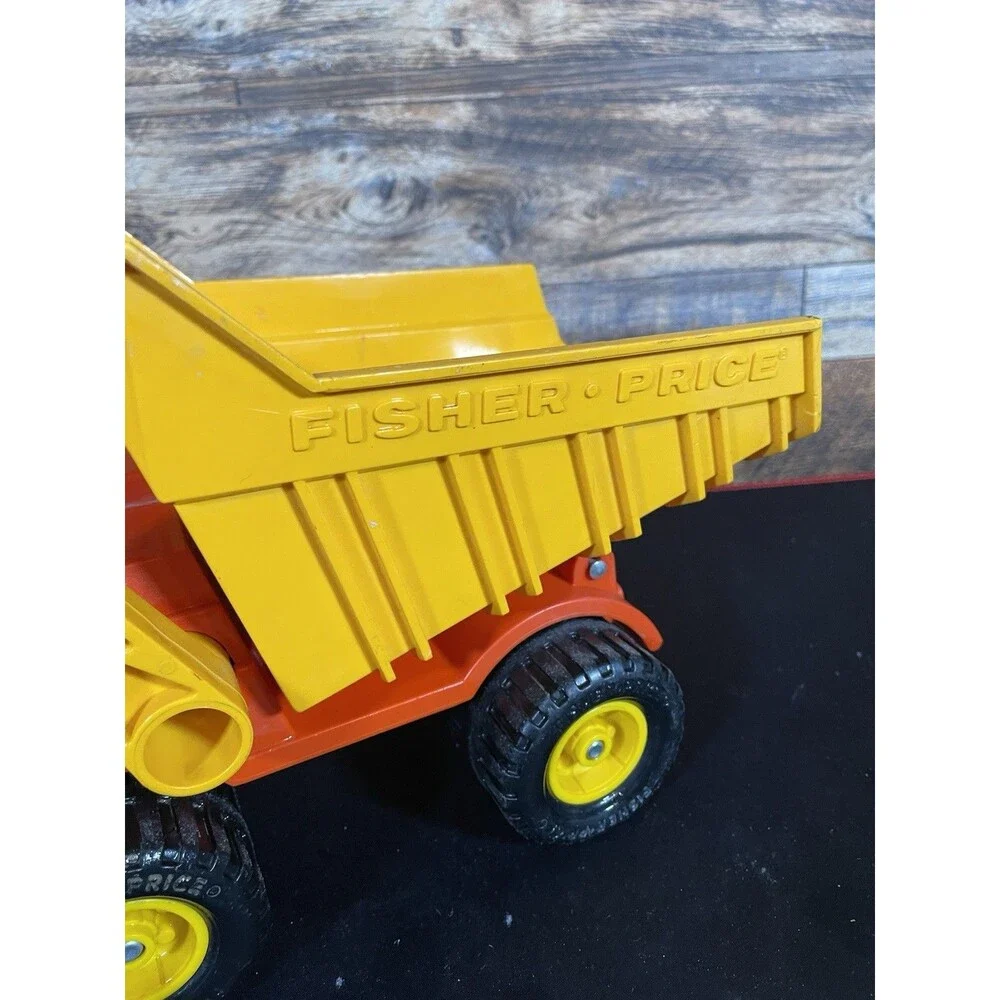Vintage 1970’s Fisher Price Husky Helper Toy Dump Truck Bed Tilts 302